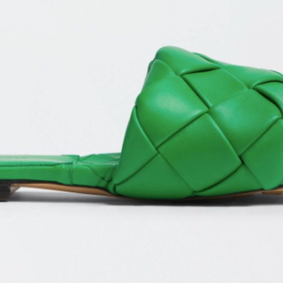 NEW in-box Bottega Veneta The Lido Flat Sandals 9.5 (Grass) Green 39.5EU - Picture 5 of 5